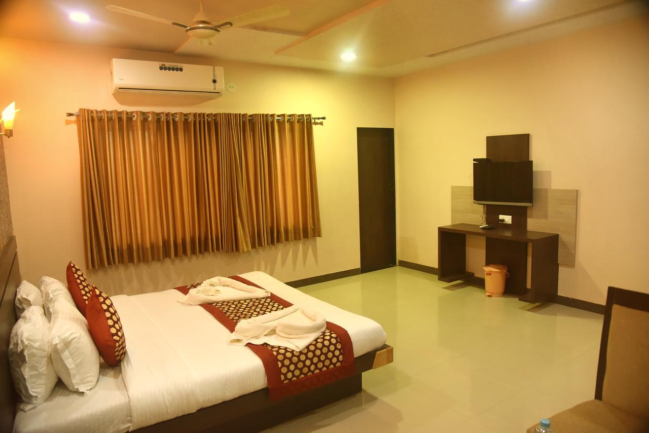 Hotel Sun Plaza Somnāth Exterior foto