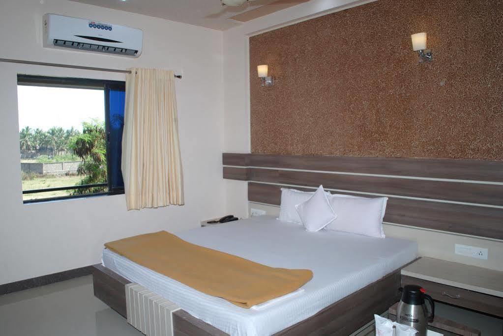 Hotel Sun Plaza Somnāth Exterior foto